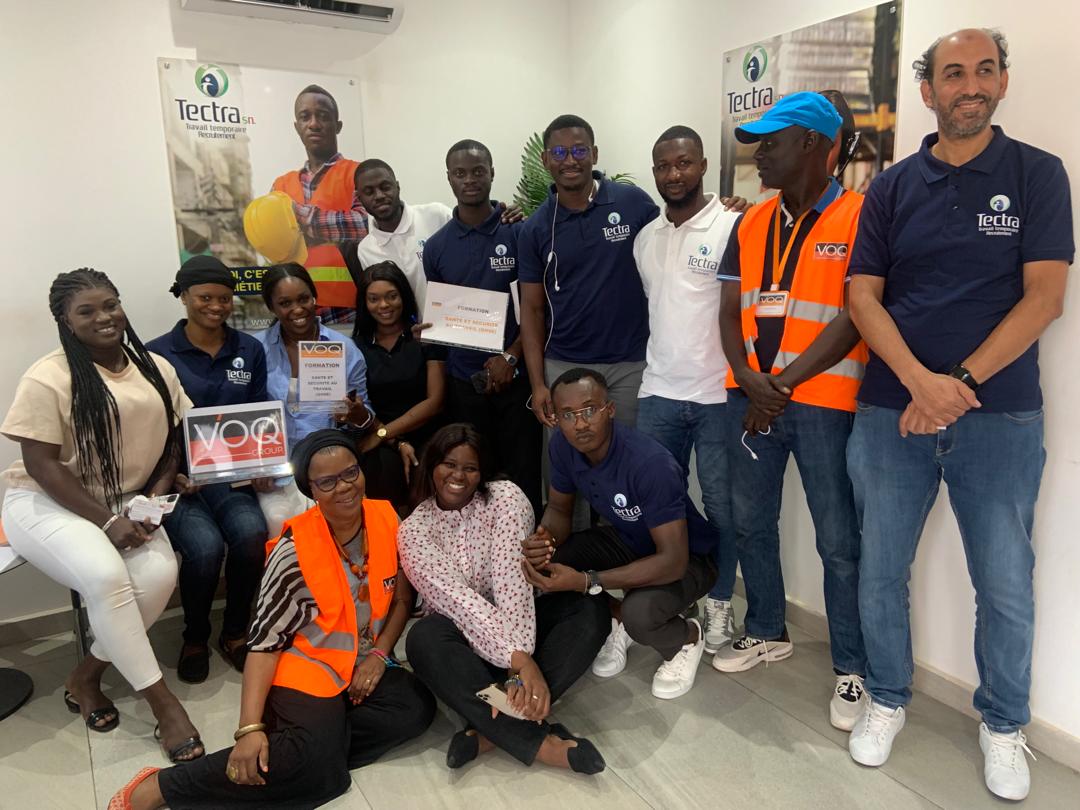 TECTRA : Formation aux Premiers Soins — Photo de famille des...